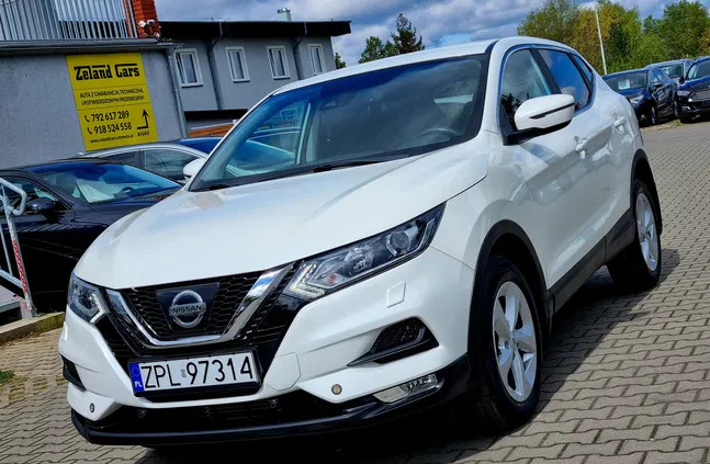 stęszew Nissan Qashqai cena 67900 przebieg: 101000, rok produkcji 2018 z Stęszew